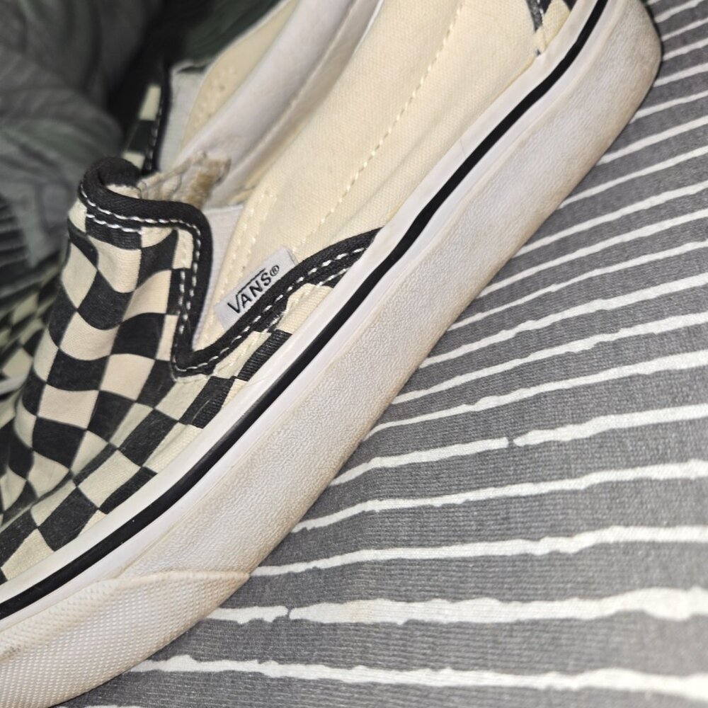 Vans - Picture 5 of 12